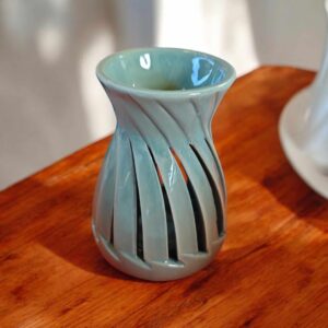 Brûle-Parfum "Corta Vert" en Céramique – Élégance et Bien-Être