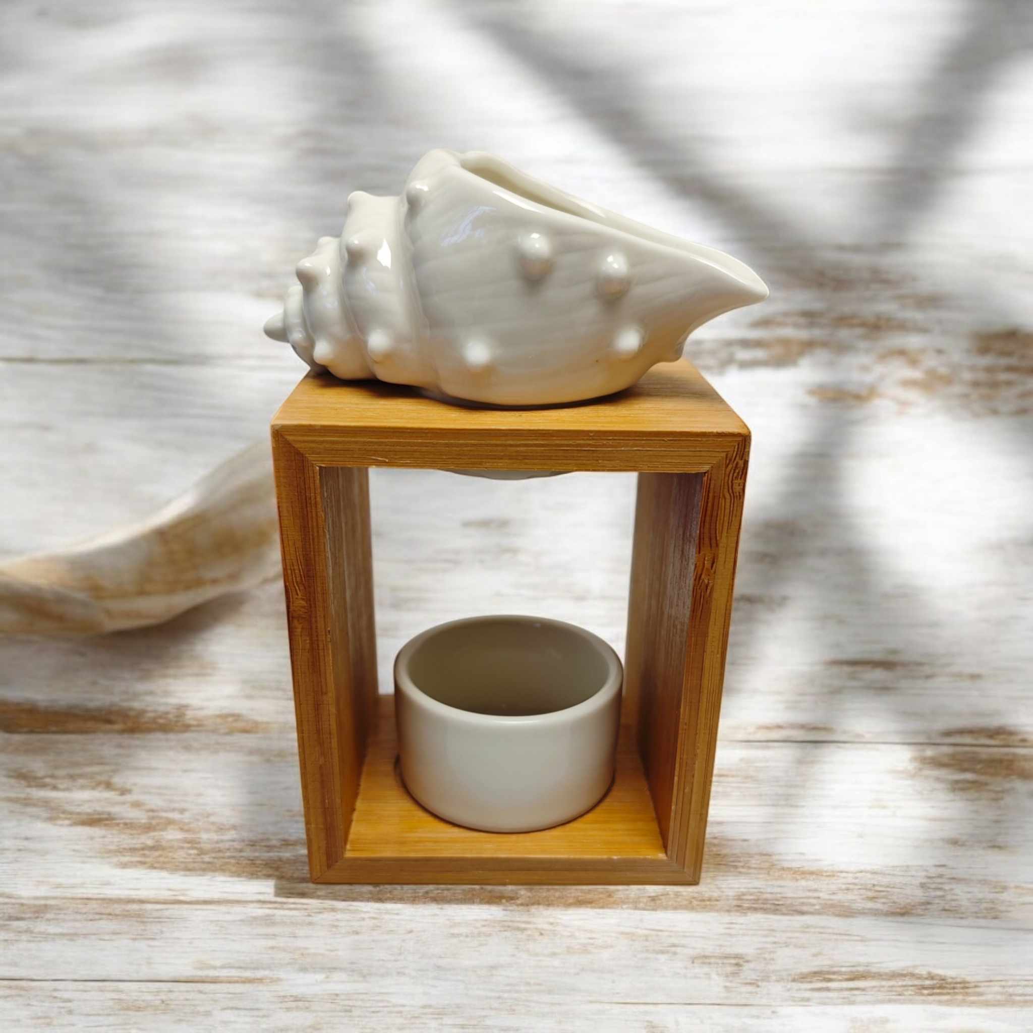 Brûle-parfum en bambou et coquillage en céramique